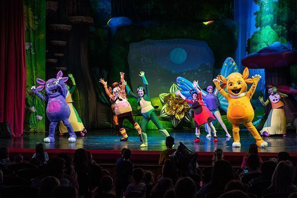 Шоу "Первый Новый год!"