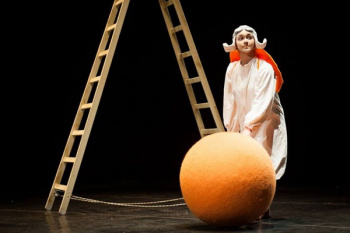 Новогодний спектакль "Мандариновый ангел"